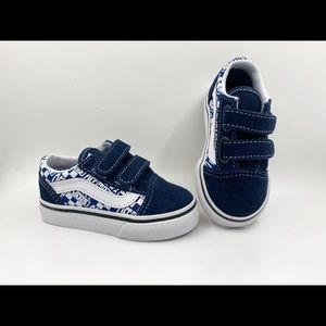 NWOT Baby Vans